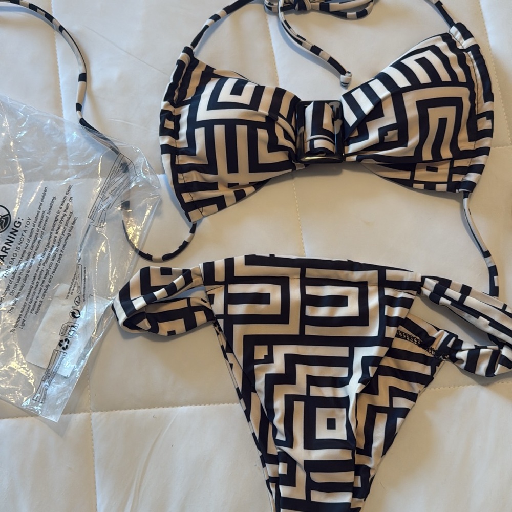 Geometric Black and Cream Bikini Set
